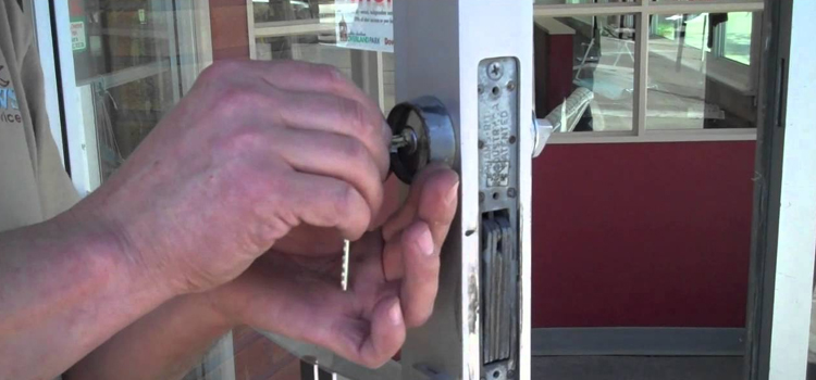 commercial door lock repair Palmdale